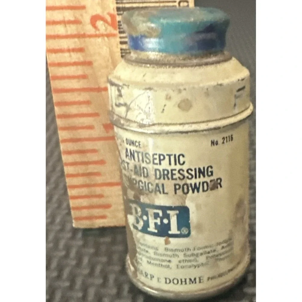 Rare Vintage Wernet's Antiseptic First Aid Powder Professional Sample Tube Tin